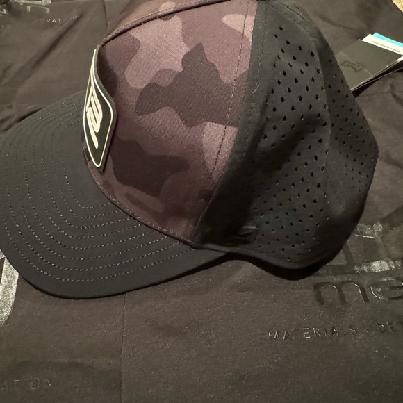 TB12 x Melin Collab White Hydro A-Game / Black Camo Classic Hats NWT New W/Tags - Picture 14 of 17